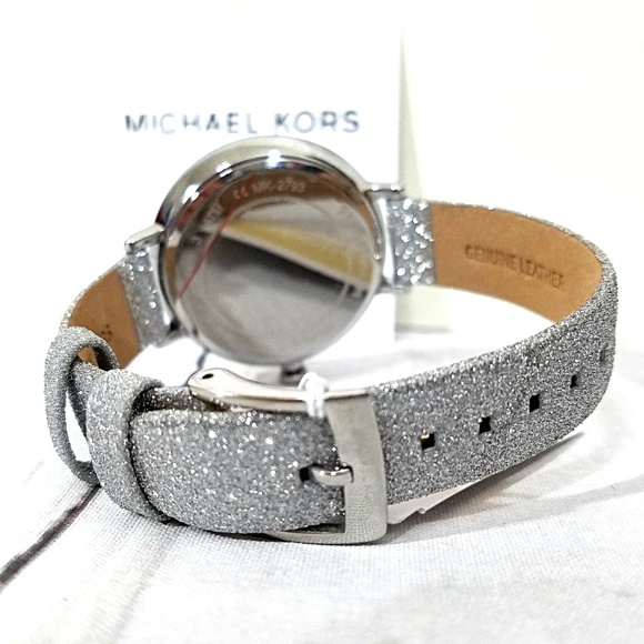 🔥NWT Michael Kors Charley Silver Watch MK2793 - Picture 8 of 8